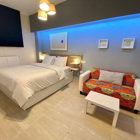 For A Genuine Athenian Homestay! Extérieur photo