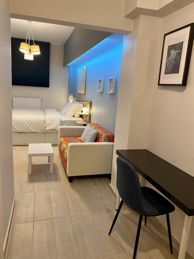 For A Genuine Athenian Homestay! Extérieur photo